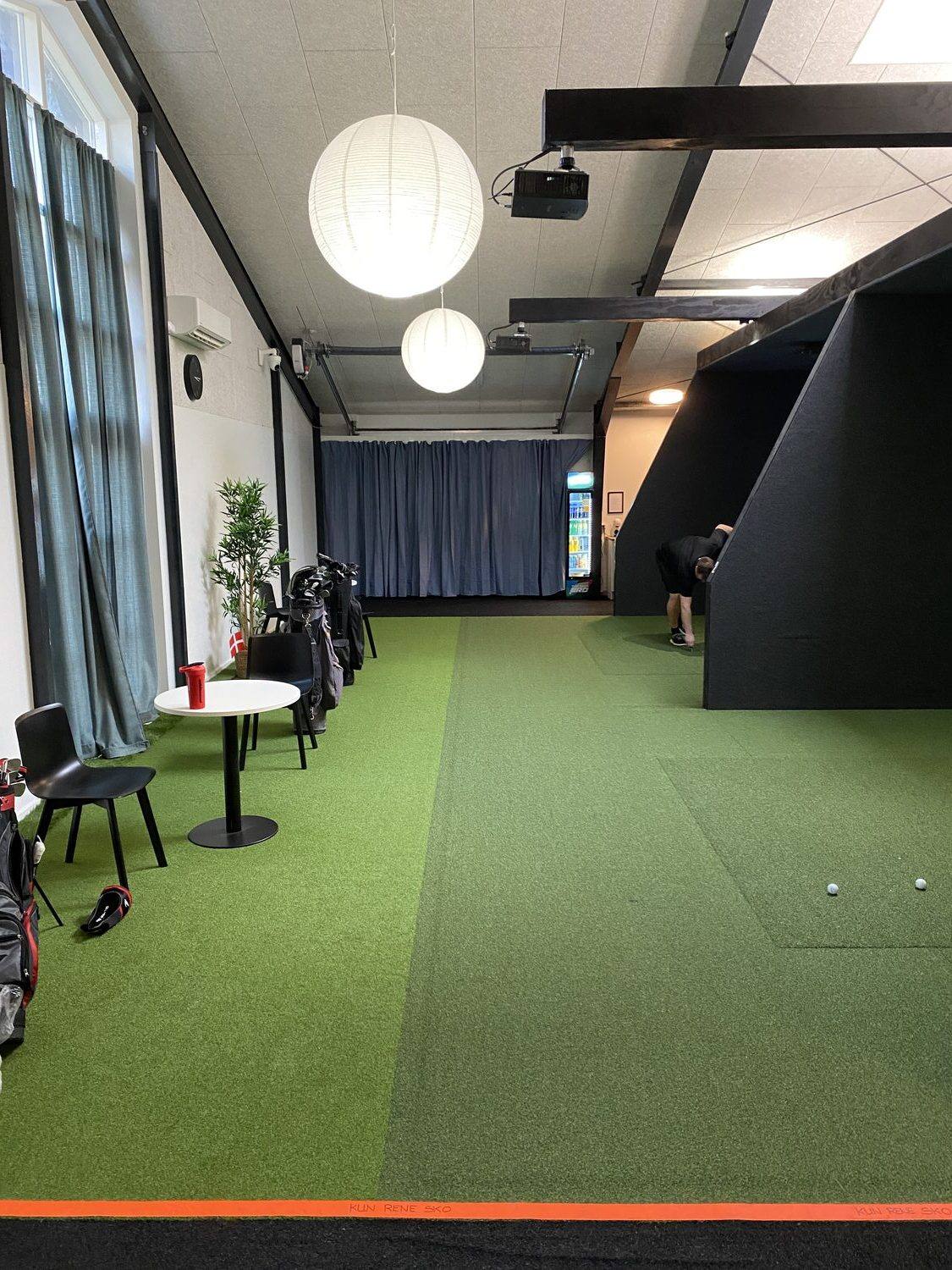 Svendborg Golfklub simulator — close-up