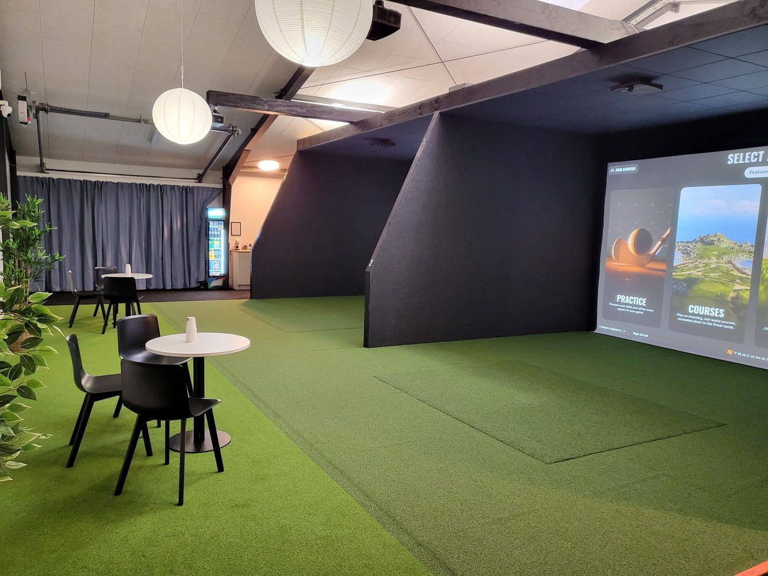Svendborg Golfklub — simulator og lounge